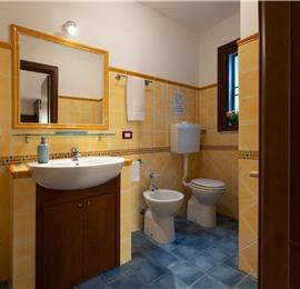 3 bedroom villa with pool and tennis court in Sicily, sleeps 6-8